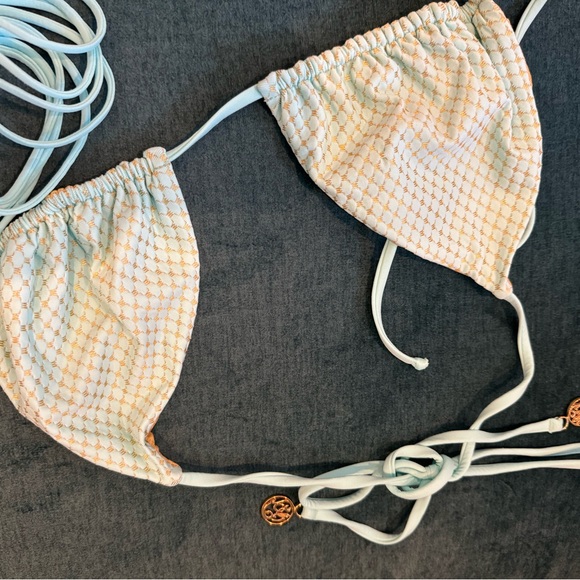 Lulu Fama Bikini - Picture 12 of 16